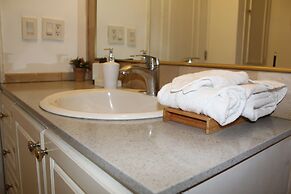 Fontana Suites