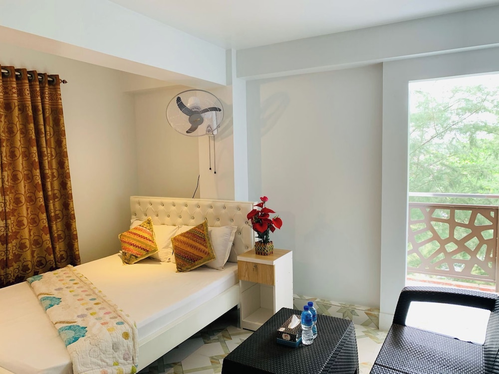 Purbachal Nijhum Polli Resort