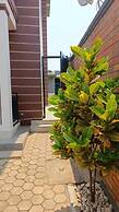 HOTEL DE SILVER BOTIQUE KiGALi