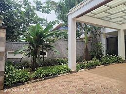 HOTEL DE SILVER BOTIQUE KiGALi