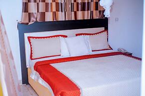 HOTEL DE SILVER BOTIQUE KiGALi