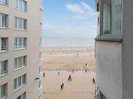Apartment With Terrace and Side sea View