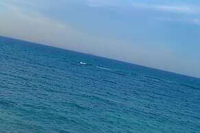 Oceanview Studio Apt w/ Pool, Bar & Beach Access