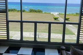Oceanview Studio Apt w/ Pool, Bar & Beach Access