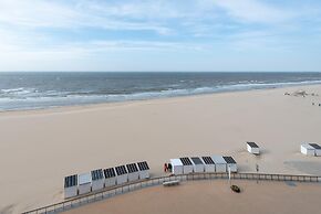 Apartment in Mariakerke With Stunning Sea Views