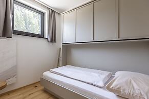 Suite in Saalbach Near ski Area