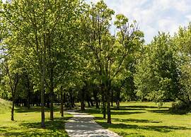 Relaxing Garden Retreat in Dax