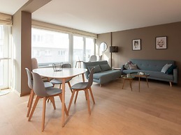 Apartment With Side sea View