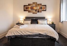 2 Bed, Sleeps 4, Pet Friendly, Free Parking