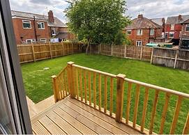 2 Bed, Sleeps 4, Pet Friendly, Free Parking