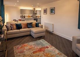 2 Bed, Sleeps 4, Pet Friendly, Free Parking