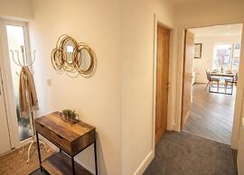 2 Bed, Sleeps 4, Pet Friendly, Free Parking