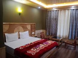 Redrosecottages