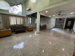 Sarvaswa Resort - Raipur