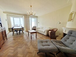 Charming Apartment Near the Beach