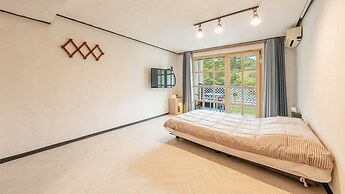 Gangchon Afternoon Pool Villa Pension
