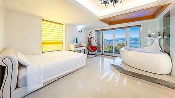 Geoje Ahat Spa Pension