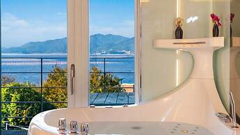 Geoje Ahat Spa Pension