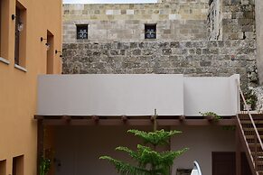 SPANISH KNIGHTS INN
