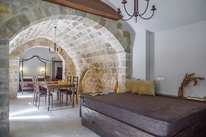 SPANISH KNIGHTS INN