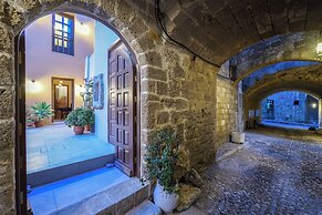 SPANISH KNIGHTS INN