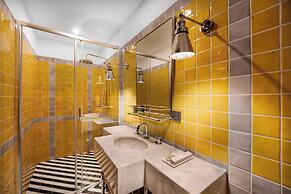 House 5 Hotel