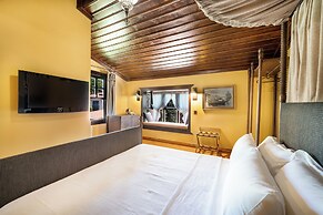 House 5 Hotel