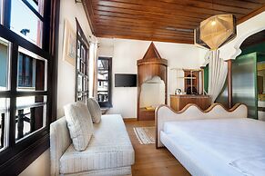 House 5 Hotel
