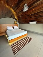 Tira Beach Resort