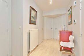 Flat in Blankenberge With Marina Views