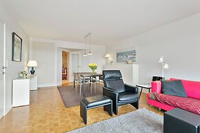 Flat in Blankenberge With Marina Views