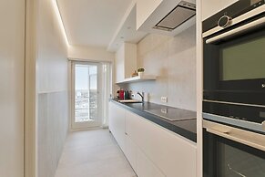 Flat in Blankenberge With Marina Views