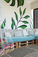 Sea City and Mountain View Apartment
