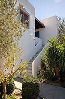 Triantafillas Suites