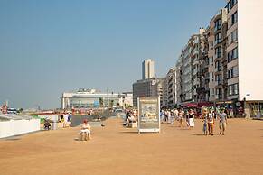 Apartment on the Dike in Ostend Center