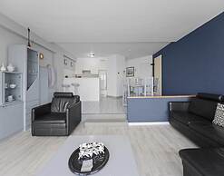 Flat in Blankenberge With Ocean Views