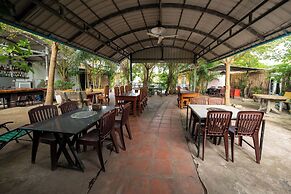Hello Kampot Resort