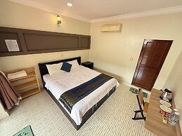 Hello Kampot Resort