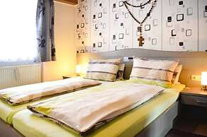 Apartment Near Kurpark Lake