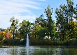 Apartment Near Kurpark Lake