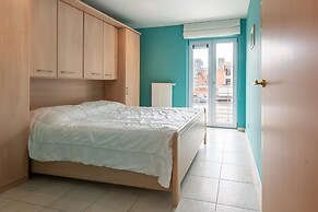 Comfy City Stay Near Sea