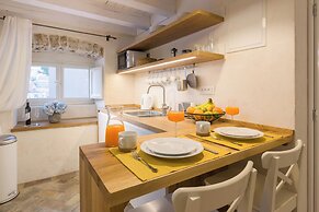 Luxury Apartment Lina - II