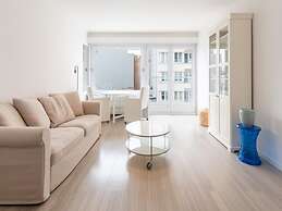 Apartment With Side sea View