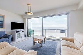 Apartment in Blankenberge With Sea Views