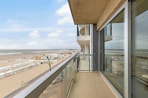 Apartment in Blankenberge With Sea Views