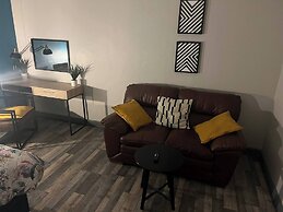 Pine Studio Apartment- Your Own Quiet Space!