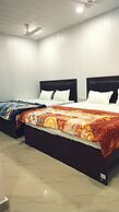 taj plaza paying guest house