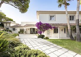 Sea-view Villa Near Port