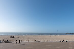 Vintage Apartment With sea View in Ostend