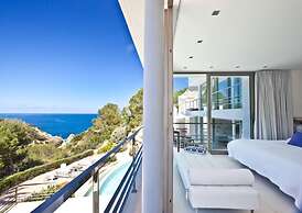 Appealing Villa With Private Terrace